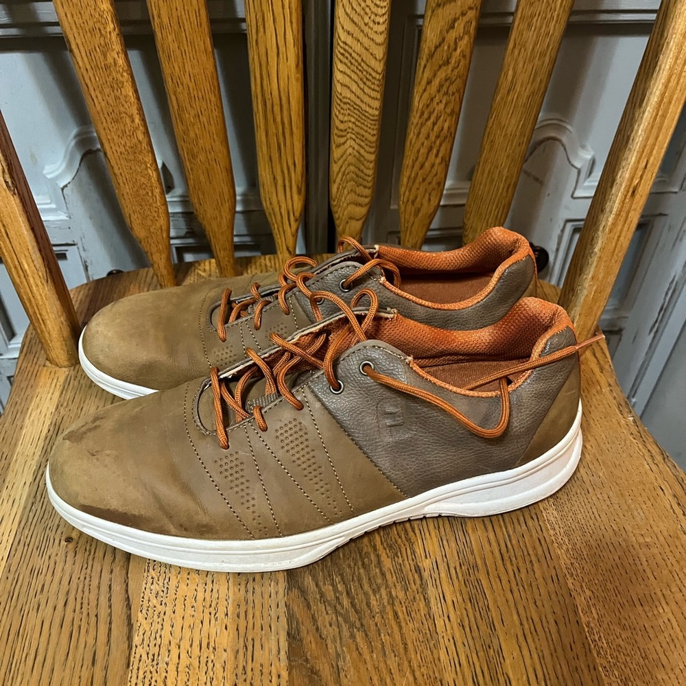 Men's leather footjoy golf shoes size 9.50 wide Brown . - Picture 2 of 5